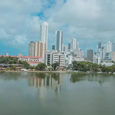 Gran Con Vista Al En *